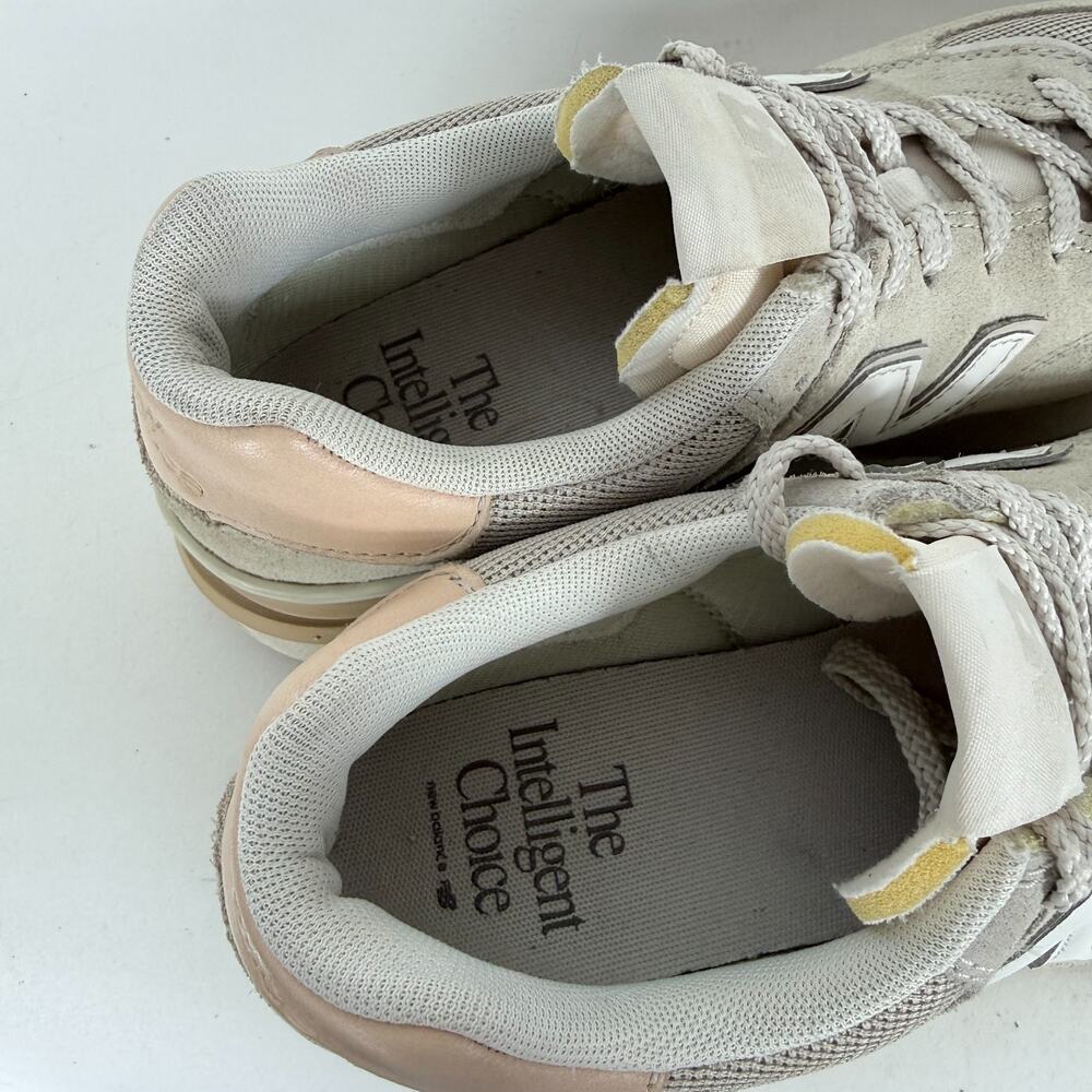 New Balance 574 Athletic Sneakers Women's 8.5 Legacy Cream Low Top Classic Shoes - Picture 9 of 10